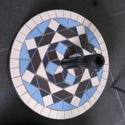 Round umbrella base